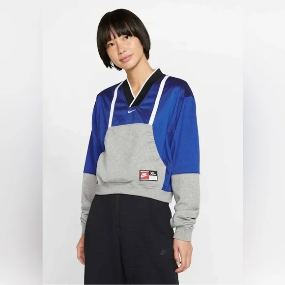 Nike Sweatshirt - Picture 2 of 9